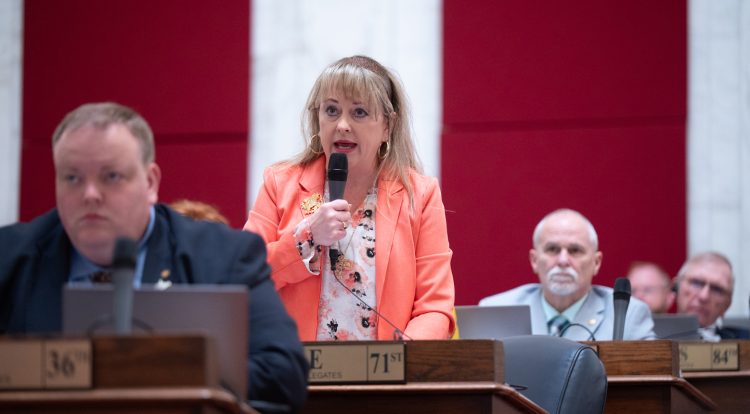 Bill Aims to Strengthen Protections for Free Speech on College Campuses