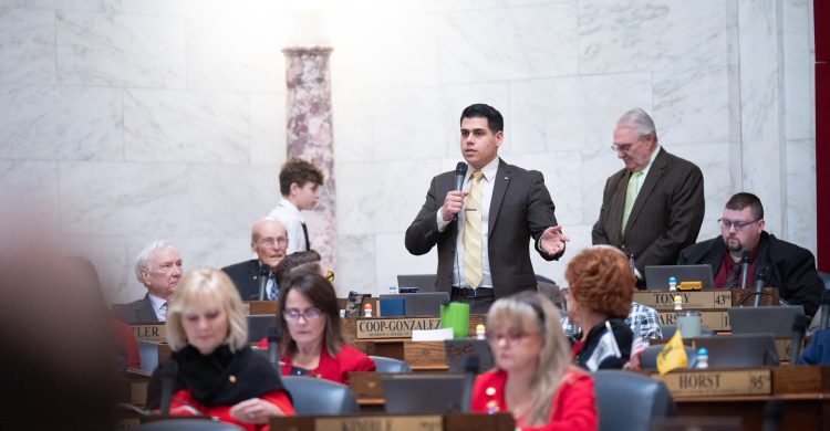 Bill Introduced to Eliminate Sales Tax on Vending Machine Food in WV